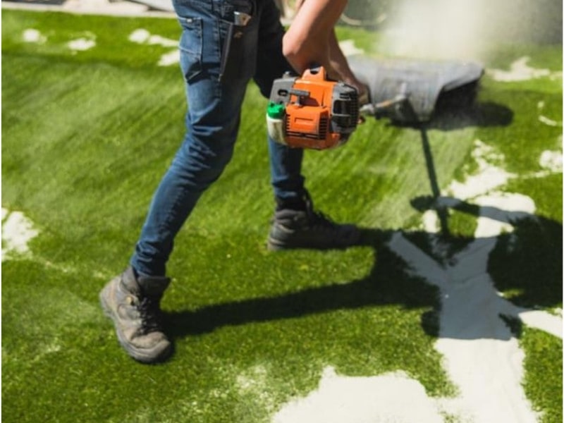 Kunstgras instrooien met instrooizand