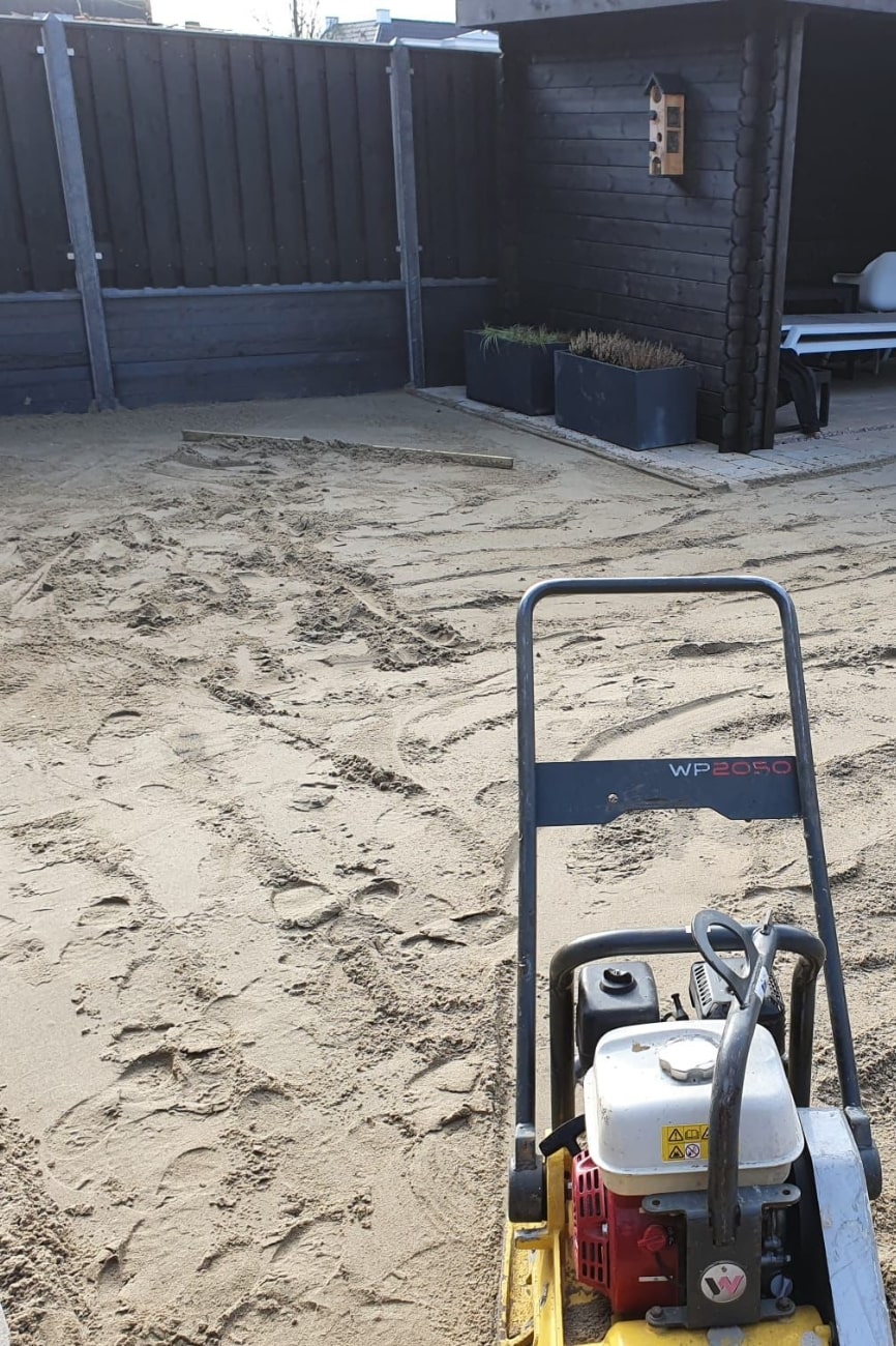 zand onder kunstgras