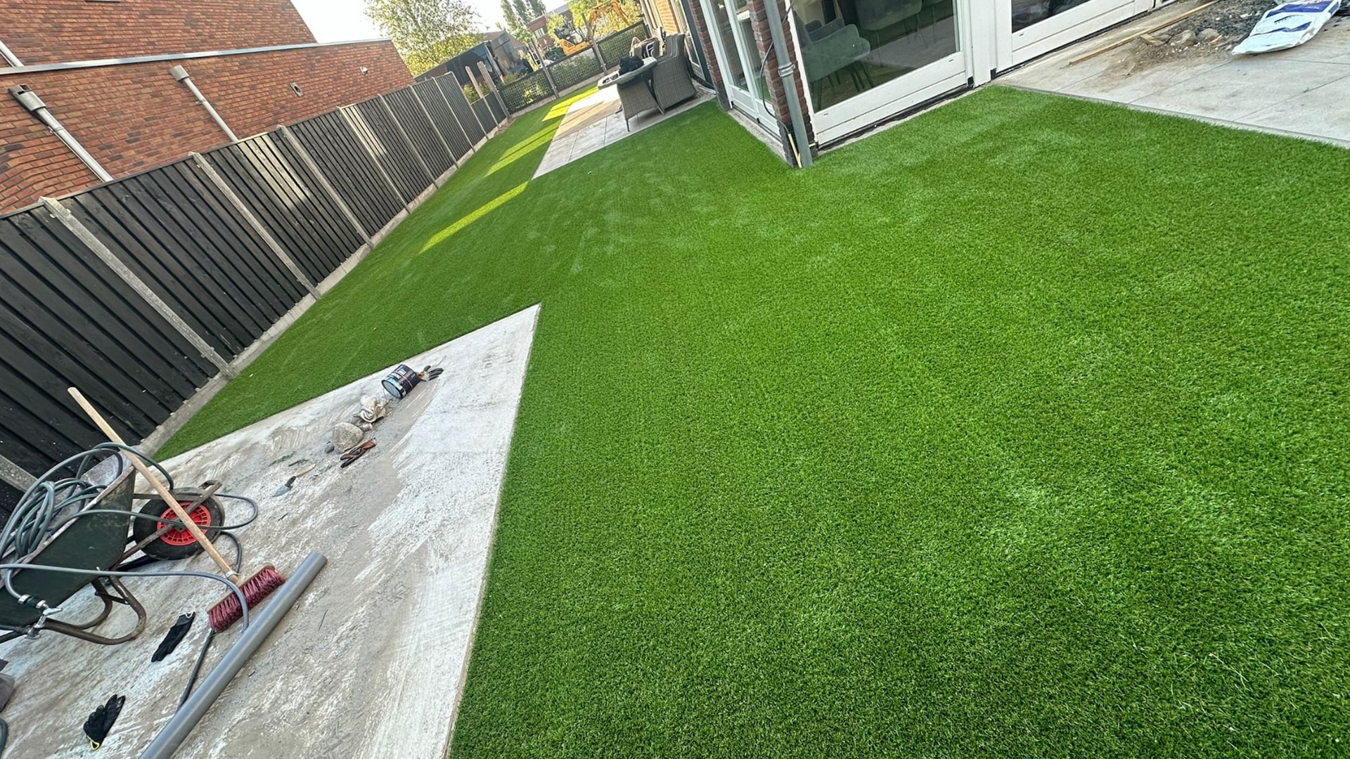 Kunstgras Figo in een tuin