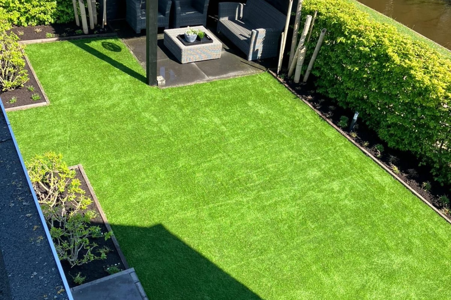 Waarom kunstgras de perfecte vervanging is van echt gras
