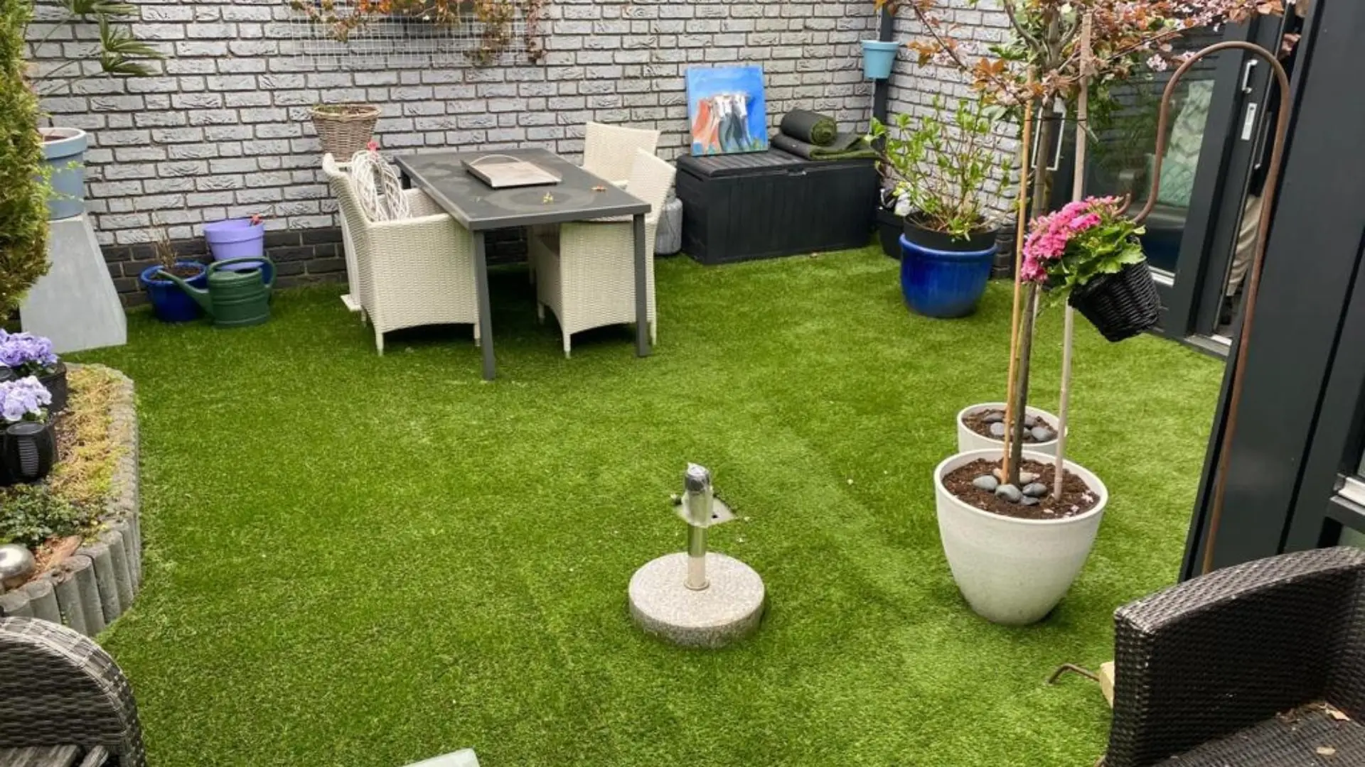 Balkon met kunstgras